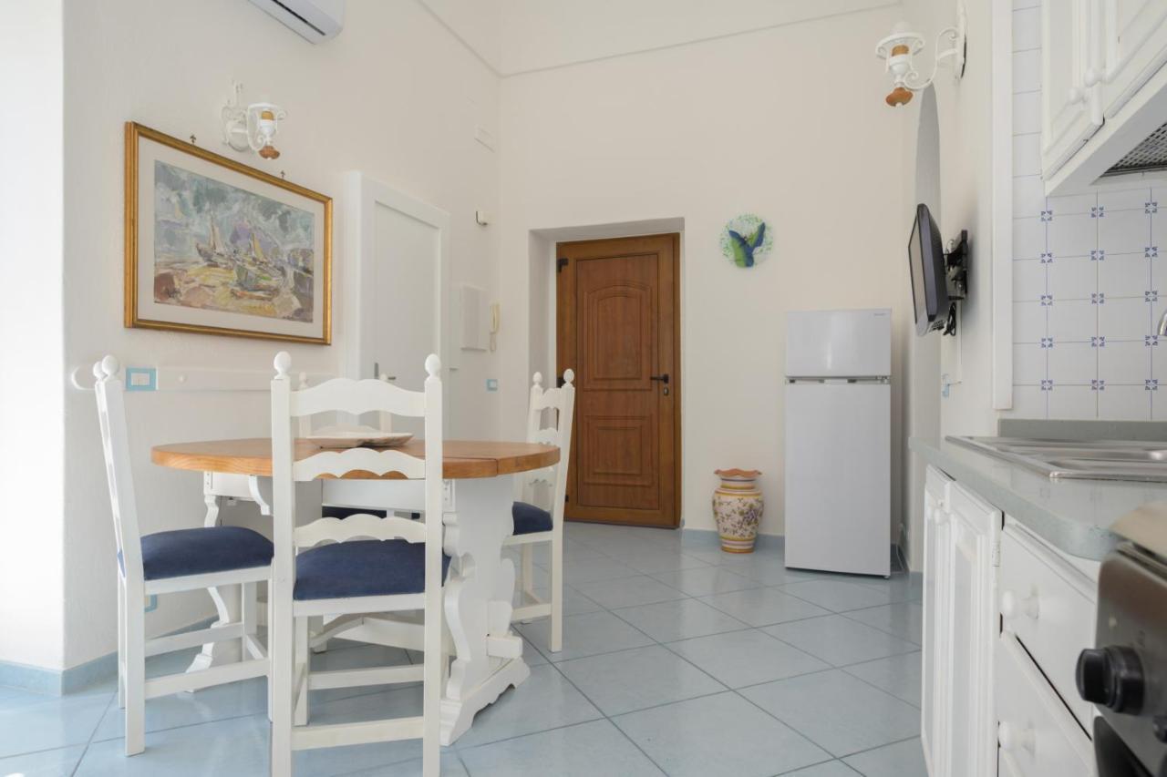 Un Angolo Di Mare...Nel Centro Di Ischia! Exterior photo